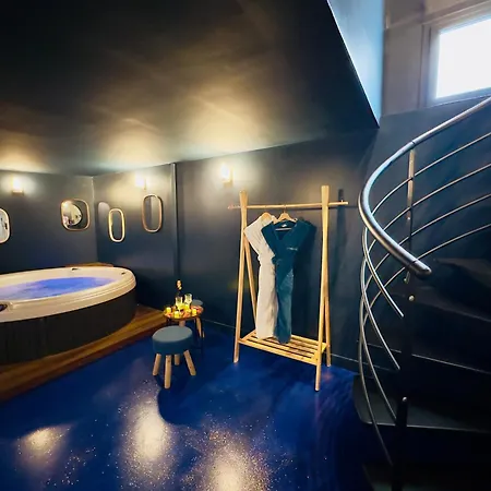 Mieuxqualhotel Jacuzzi Privatif Le Rond *