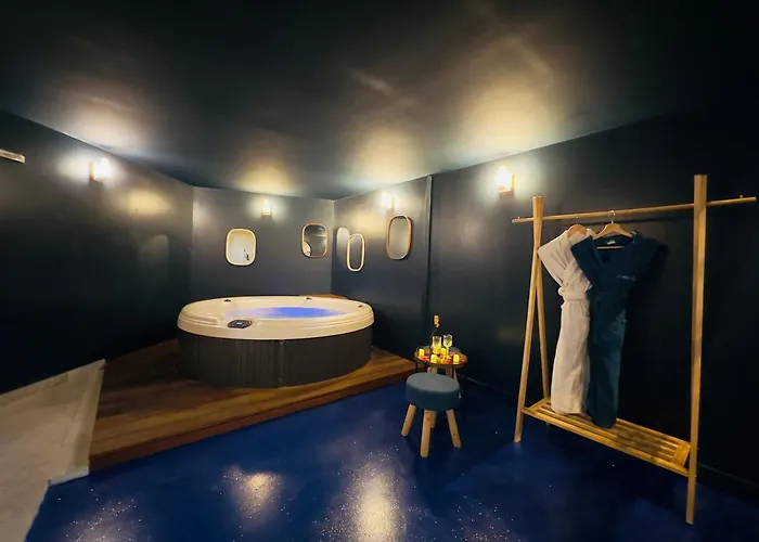 아파트 Mieuxqualhotel Jacuzzi Privatif La Parenthese